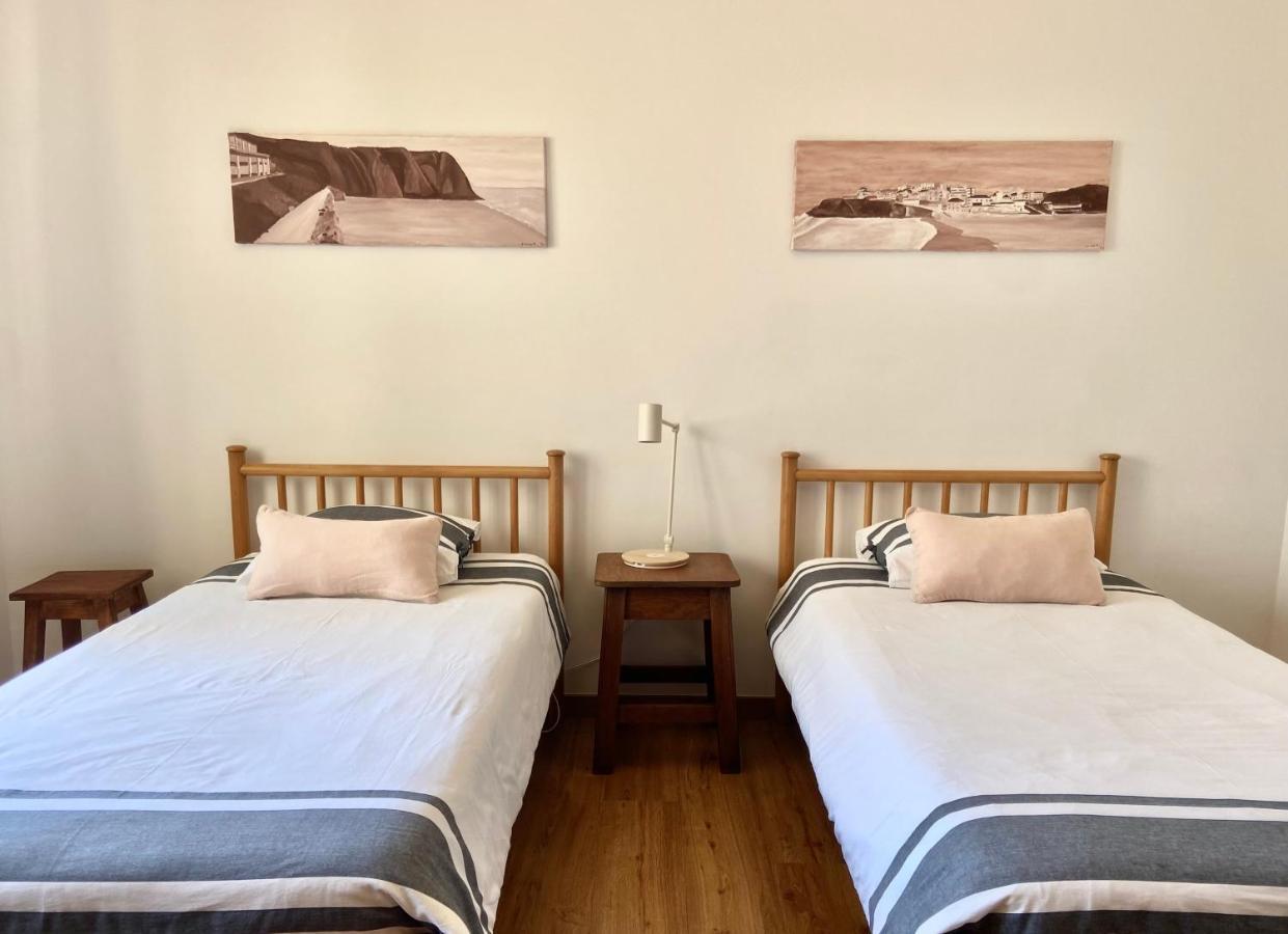 Colares Beach House, Pool Child Friendly ภายนอก รูปภาพ