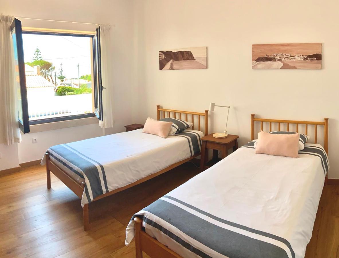 Colares Beach House, Pool Child Friendly ภายนอก รูปภาพ